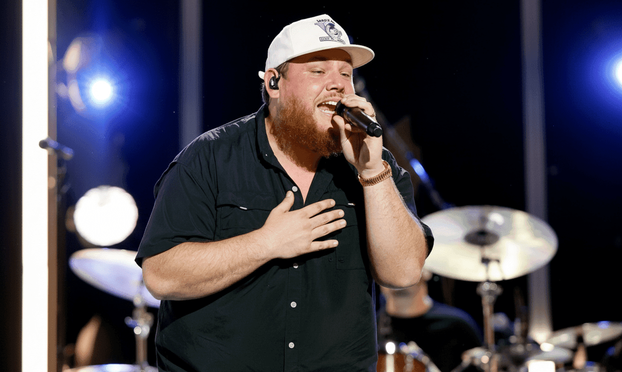 Luke Combs Singing